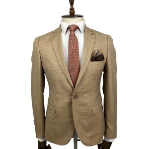 Costum Lucca bej, slim fit, realizat din tesatura premium fina si confortabila 